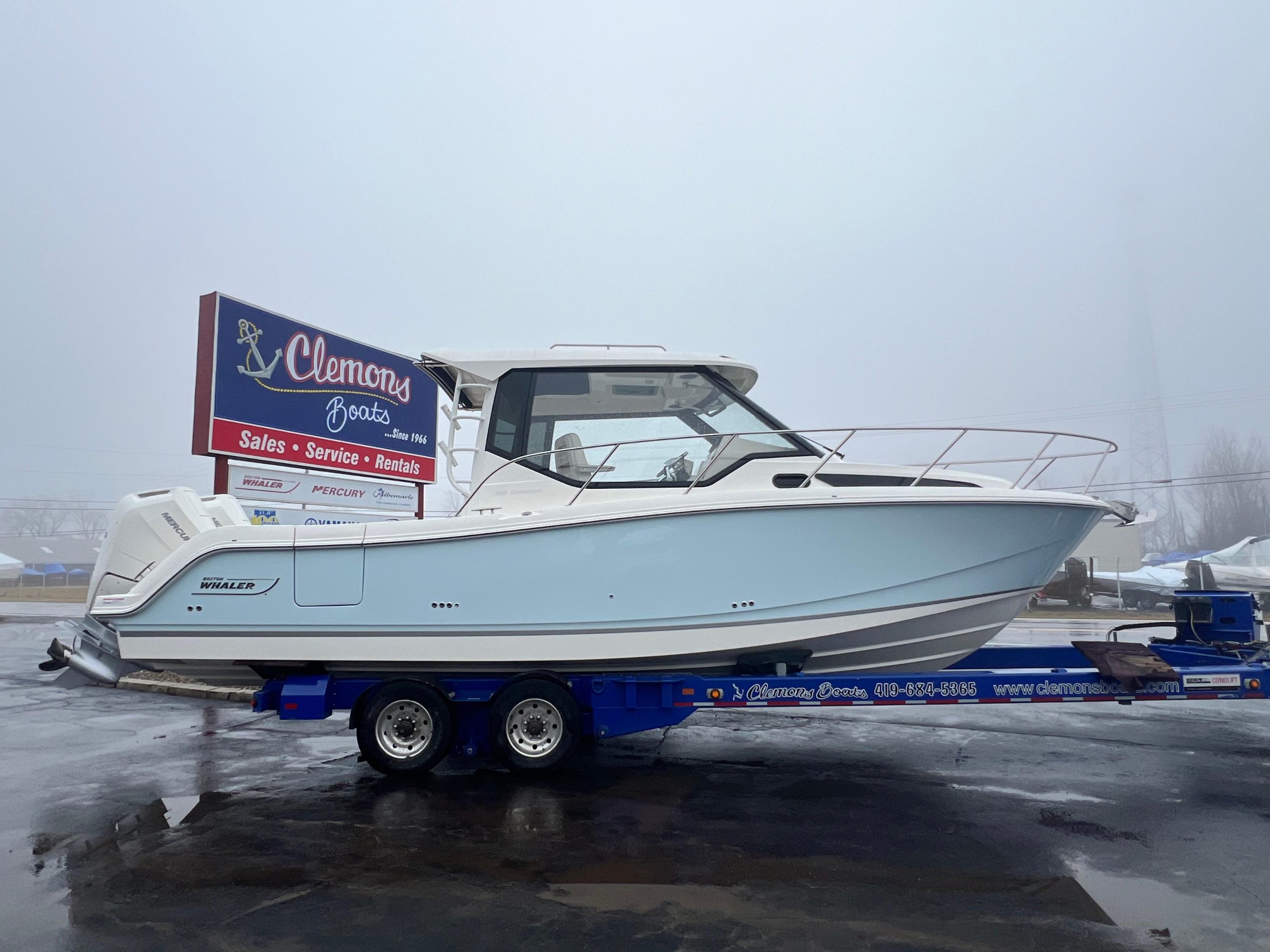 Image of 2024 Boston Whaler 325 Conquest